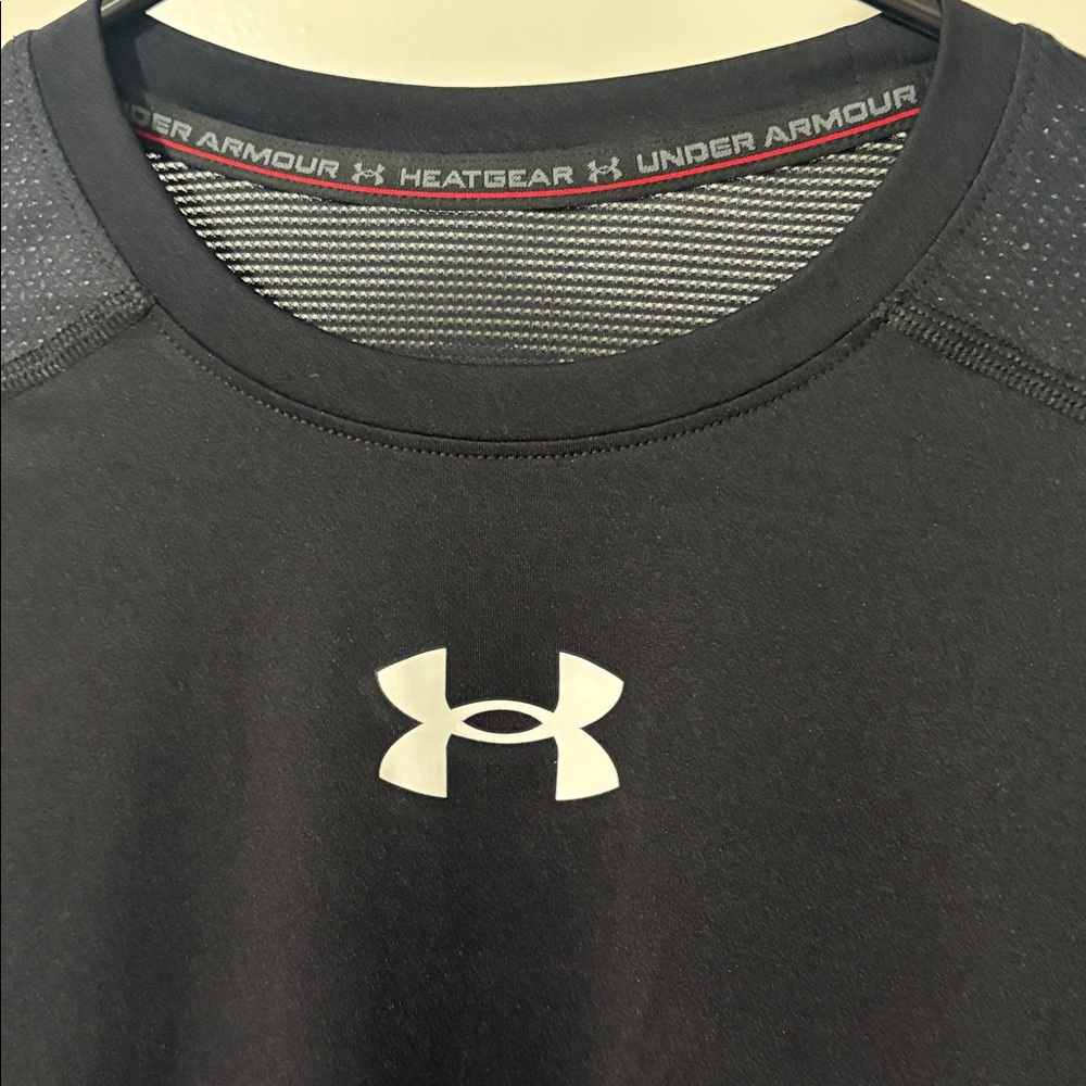 Under Armour Black Performance Long Sleeve - Picture 3 of 6